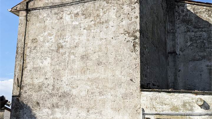 SAN BENEDETTO PO - RUSTICO CON GIARDINO DA RISTRUTTURARE