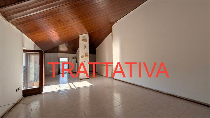 POVEGLIANO V.SE - Ultimo piano con tre camere da letto