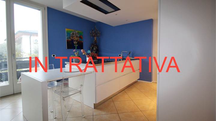 SOMMACAMPAGNA - Duplex recente, senza spese condominiali, indipendente con ampio garage 