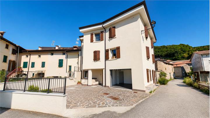 MARANO DI V.LLA - L. PEZZA  Splendido Rustico in Classe A3 con Vista Panoramica – 