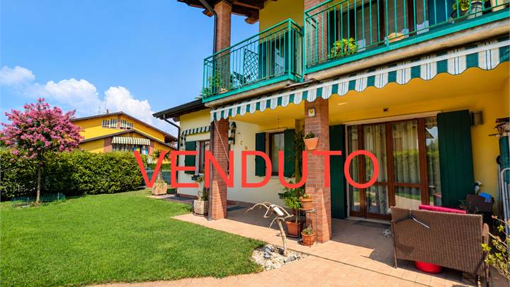 BALCONI DI PESCANTINA - Trilocale con giardino e box di 70 mq
